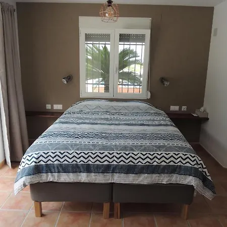 Mirador Bed and Breakfast *
