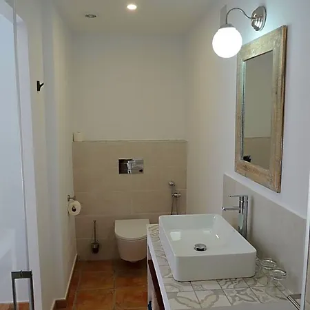Mirador 4*